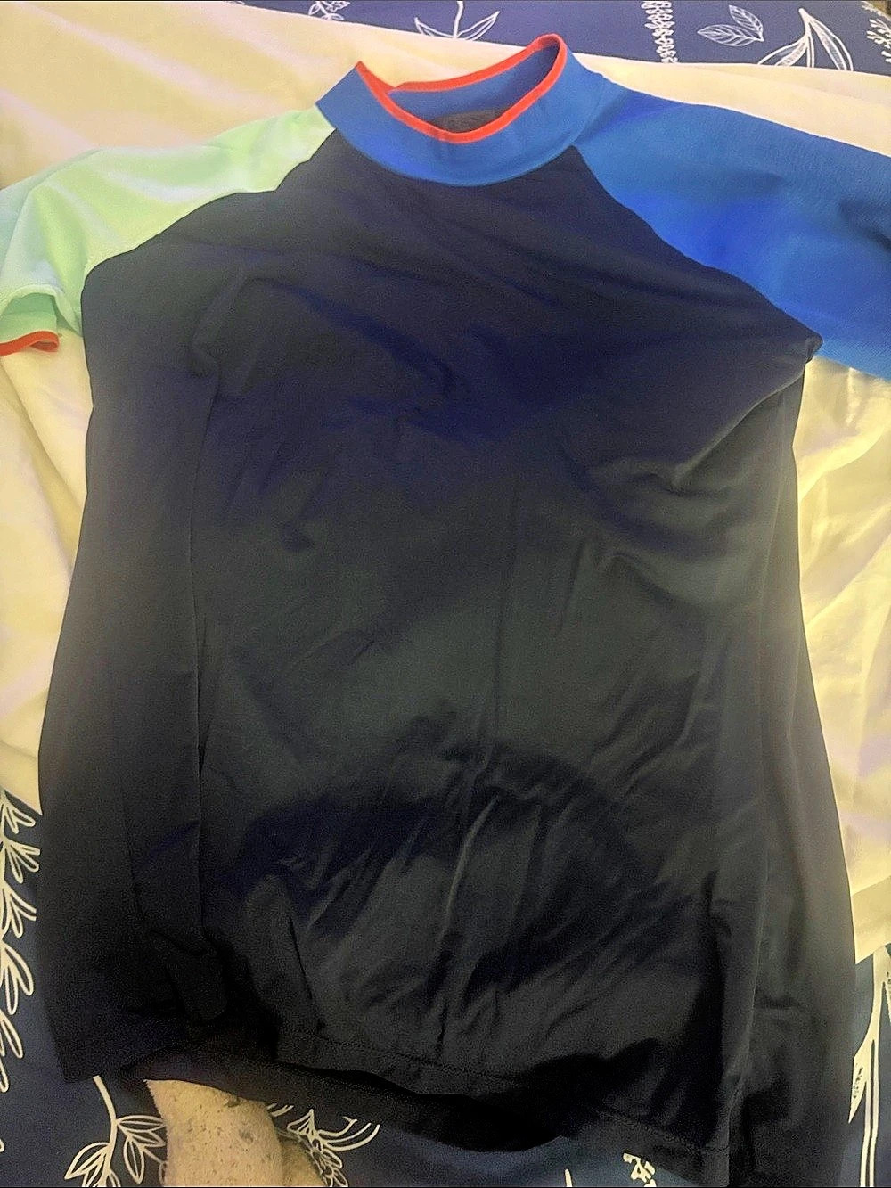 G/FORE Women's Featherweight Mock Neck Golf Shirt Color Block One Piece in Black